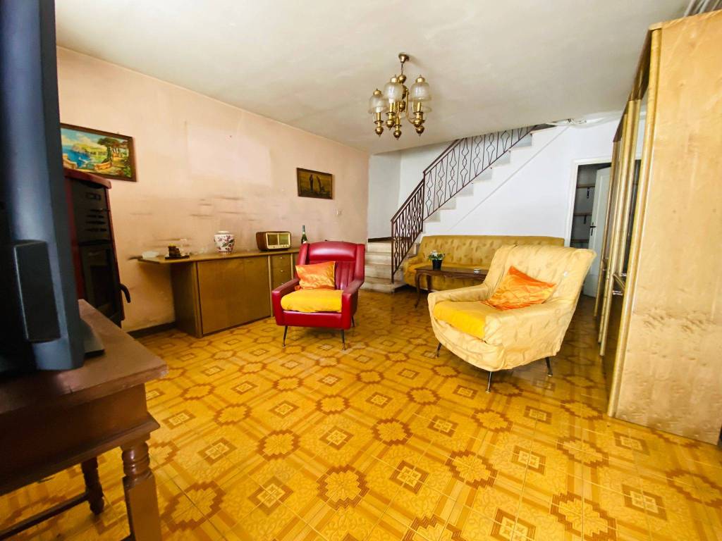 Casa indipendente a Borgorose in Viale Città di Tora - Foto 3