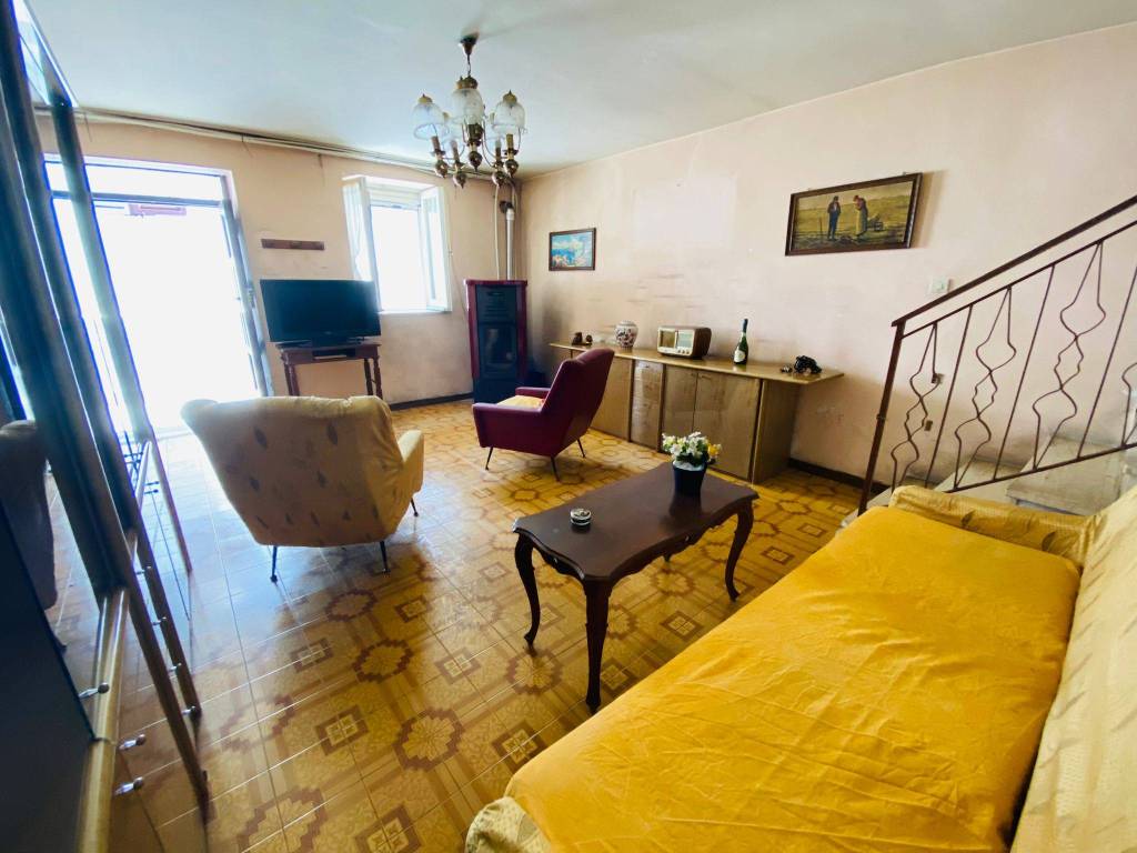 Casa indipendente a Borgorose in Viale Città di Tora - Foto 5