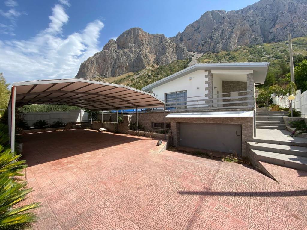 Villa a Cinisi in Via Einaudi s.n.c - Foto 4