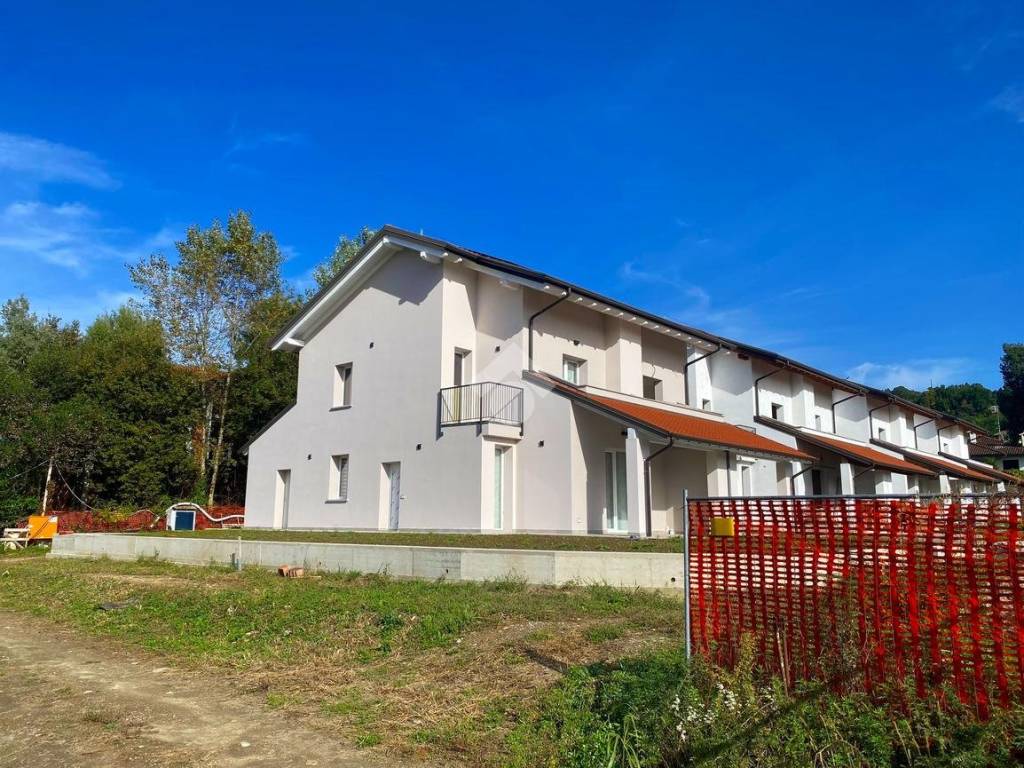 Villa a Taino in via Ticino, 19 - Foto 5