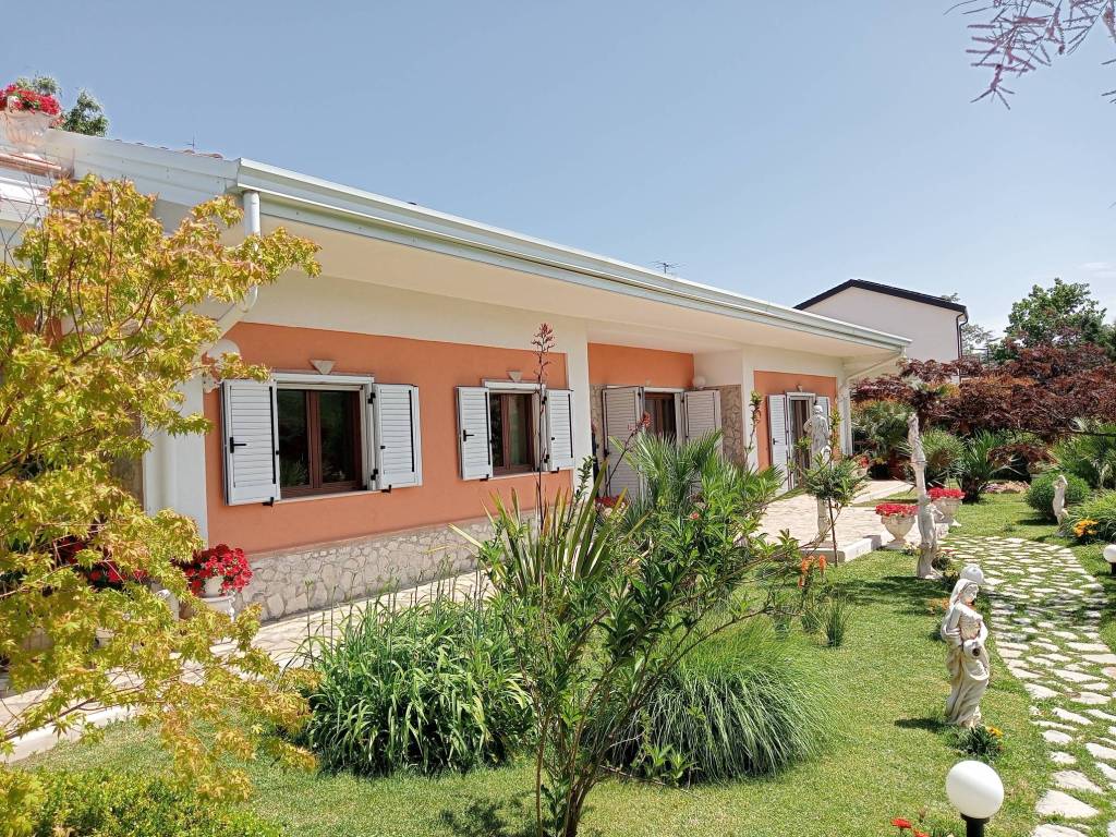 Villa a Potenza in POTENZA EST - Foto 3