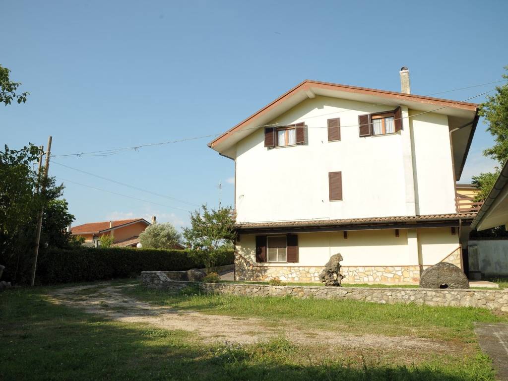 Villa a Ceccano in Via Spinetta - Foto 5