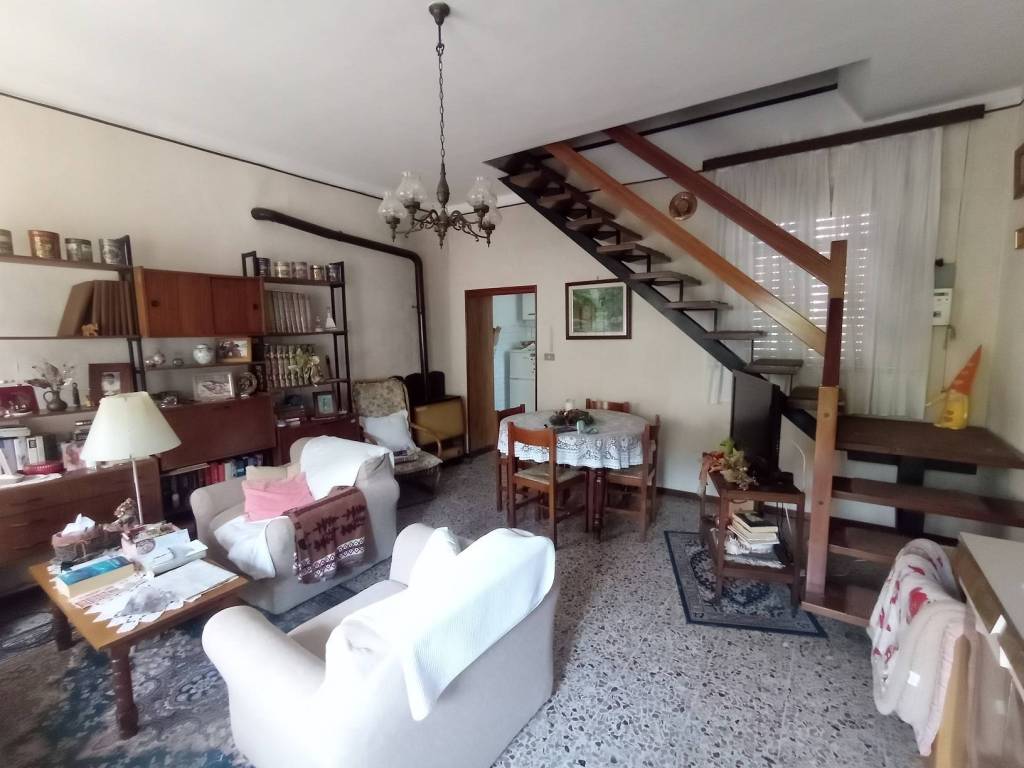 Casa indipendente a Bellinzago novarese in Via 24 Maggio - Foto 5