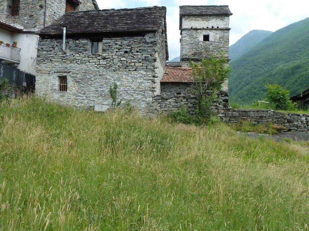 Rustico / casale a Montecrestese in Via Dottor Giovaninetti, - - Foto 2