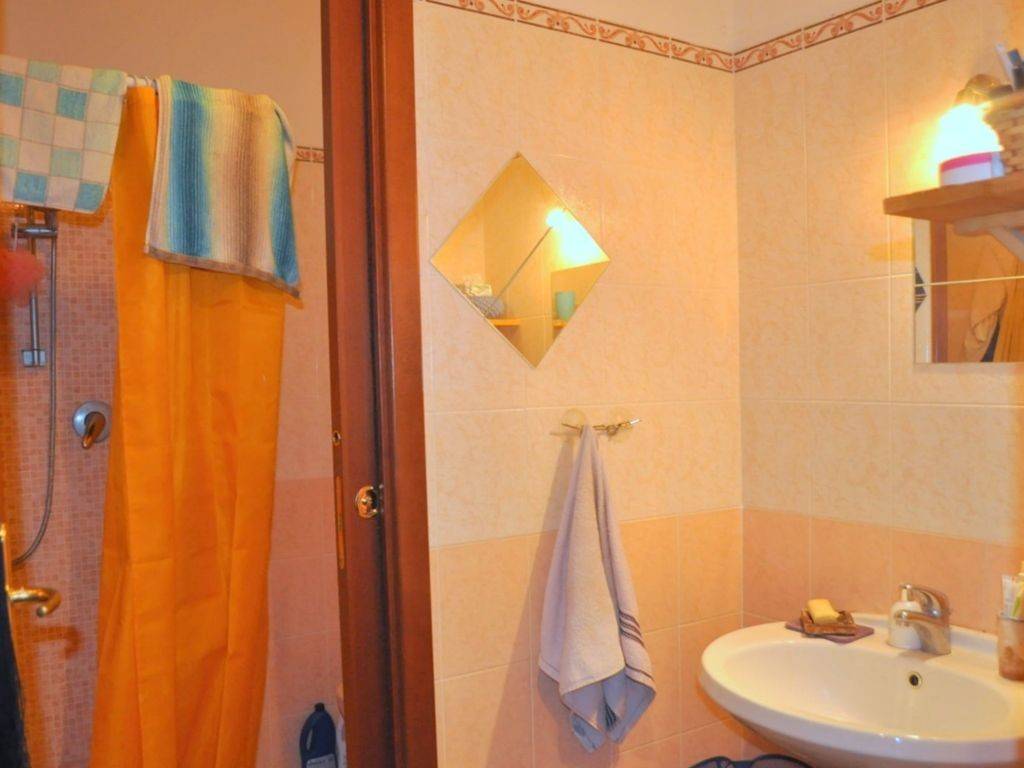 Appartamento a Castiglione del lago in Via XXV Aprile, 3 - Foto 5