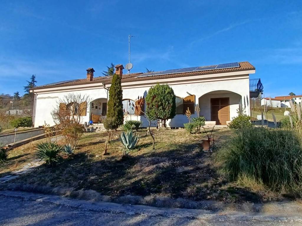Villa a Cairo montenotte in Strada Sant'Anna - Foto 2