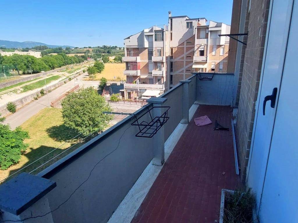 Appartamento a Spoleto in Viale Guglielmo Marconi - Foto 3