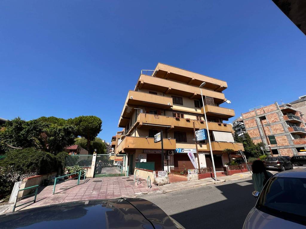 Appartamento a Reggio calabria in Via Reggio Campi II Tronco - Foto 2