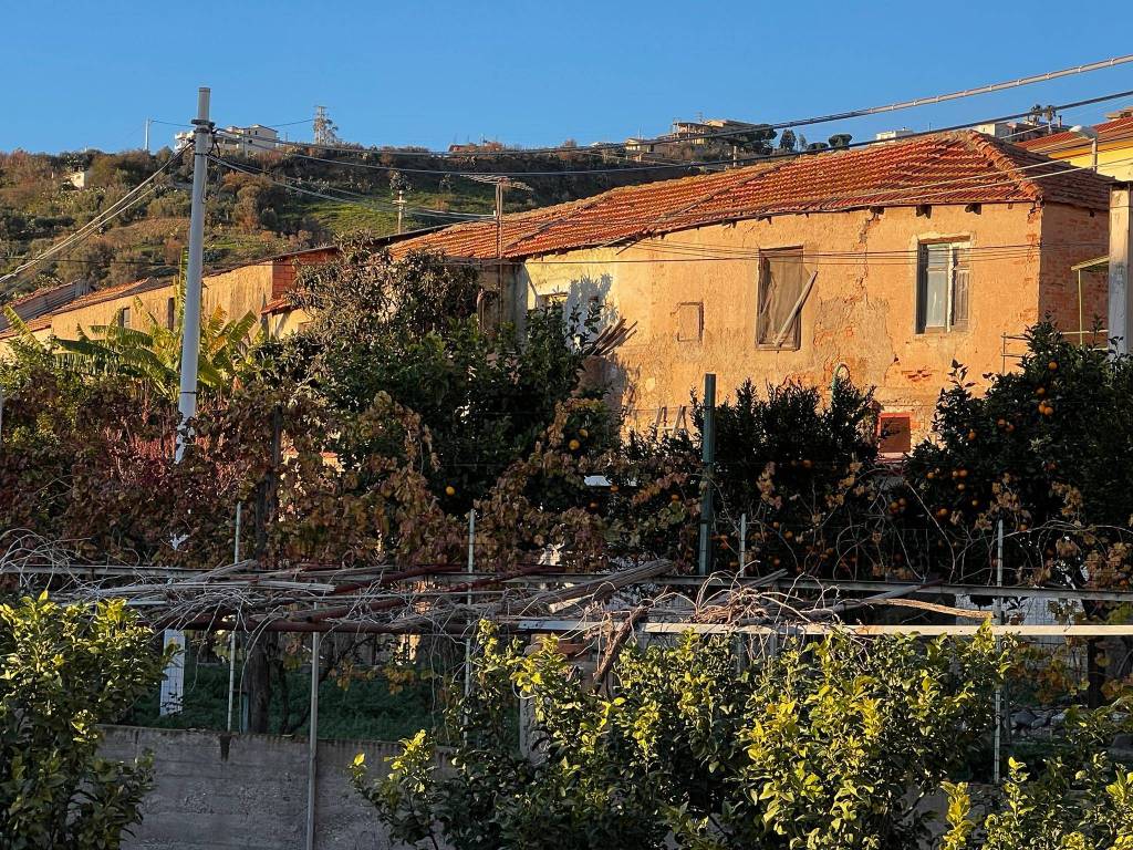 Rustico / casale a Reggio calabria in Via Riparo Vecchio - Foto 3