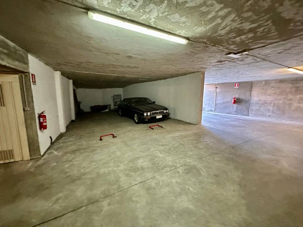 Box / garage a Luino in Via Voldomino , snc - Foto 5