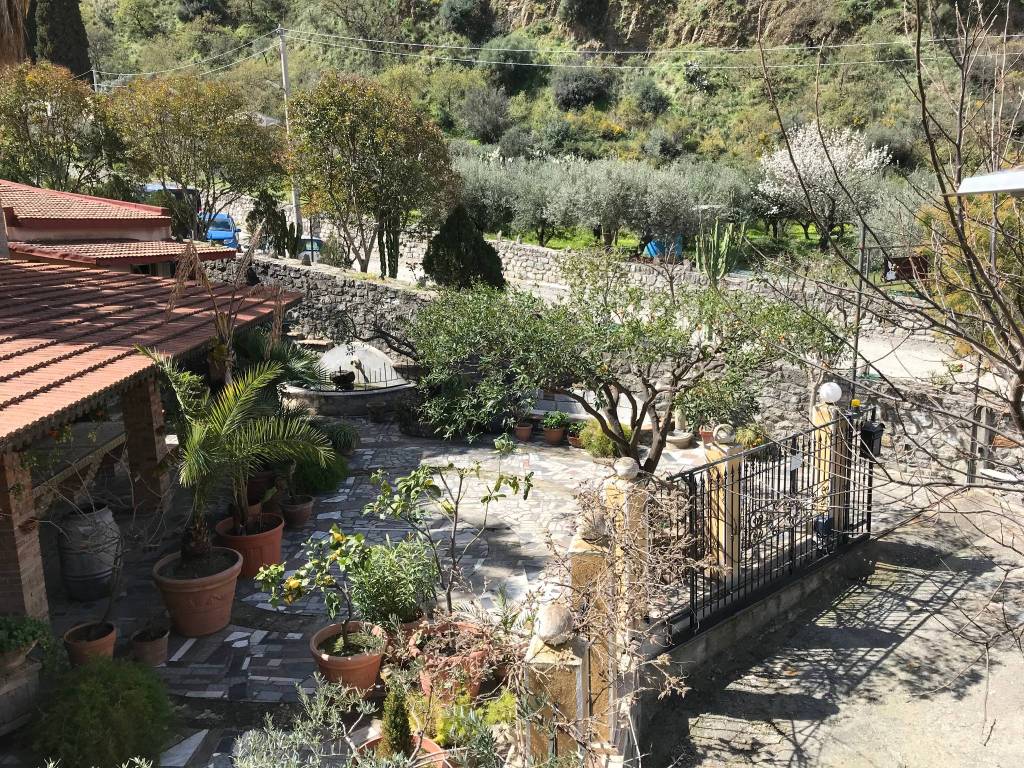 Rustico / casale a Reggio calabria in Via Provinciale Croce Valanidi Oliveto - Foto 2