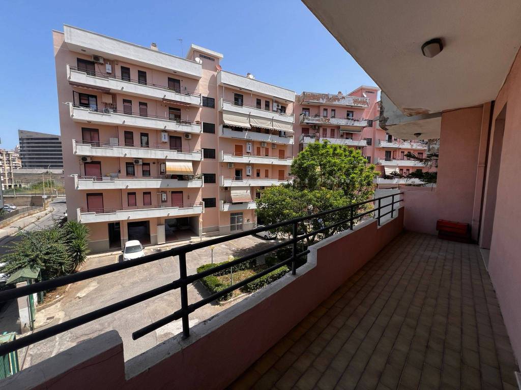 Appartamento a Reggio calabria in Via Aurelio Sorrentino - Foto 2