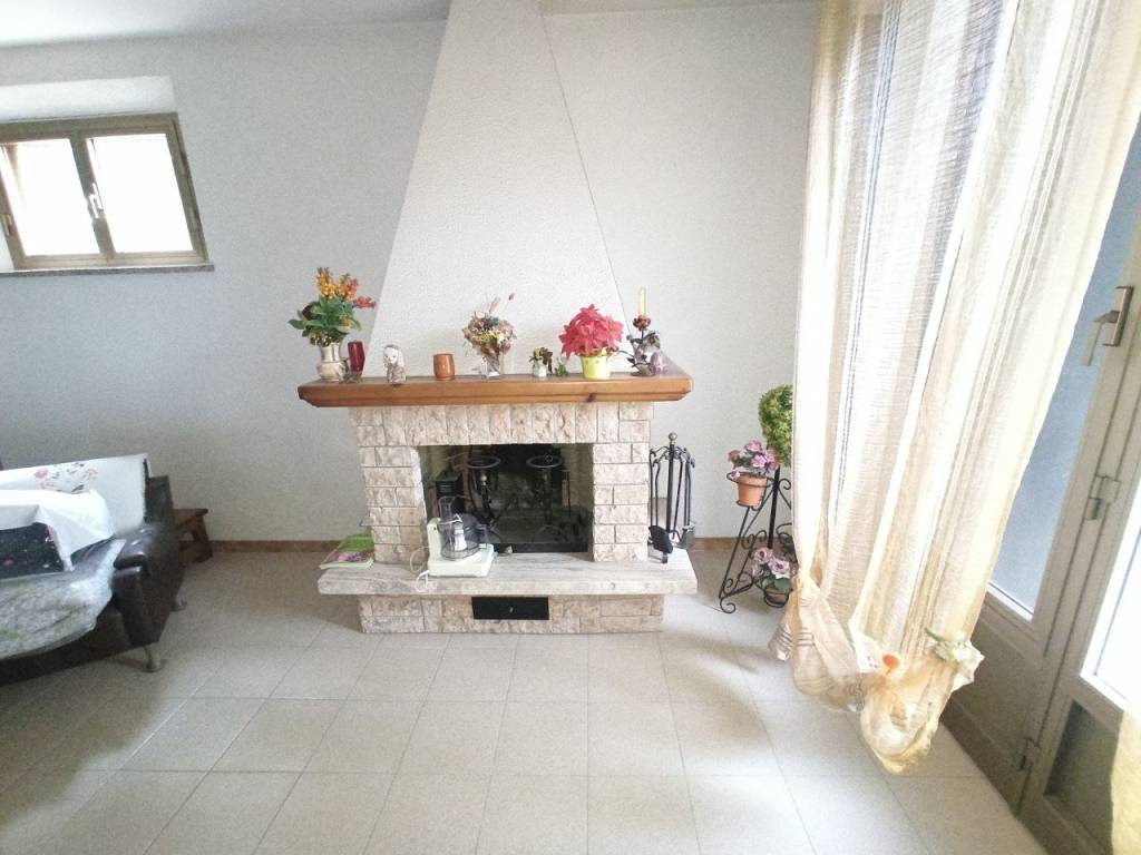 Villa a Castiglione del lago in Via Roma - Foto 5