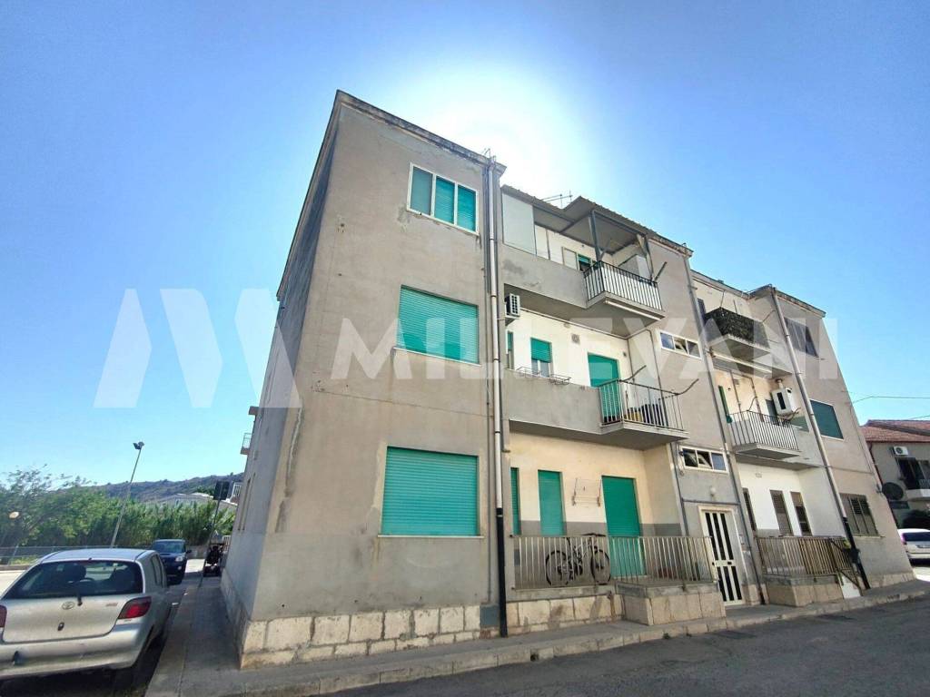 Appartamento a Scicli in Via Ugo Foscolo, 1 - Foto 2