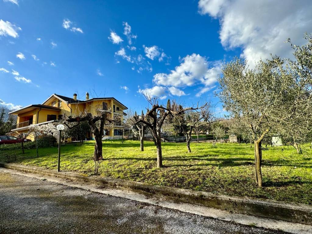Villa a Avellino in Contrada Sant'Eustacchio - Avellino - Foto 2