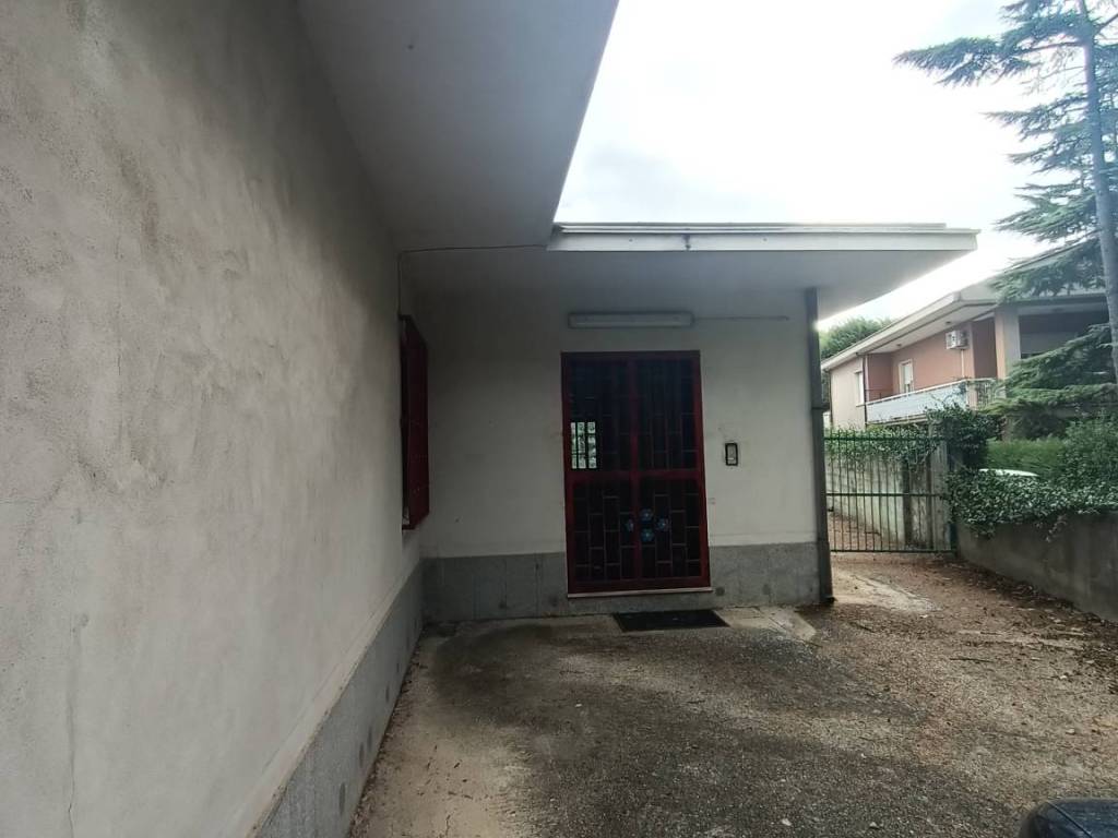 Appartamento a Collecorvino in Viale dei Pini - Foto 3