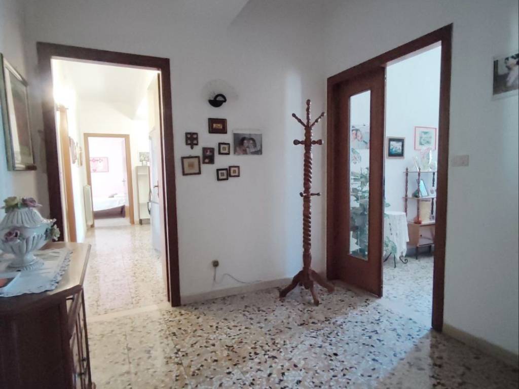 Appartamento a Brindisi in Via Giosuè Carducci - Foto 2