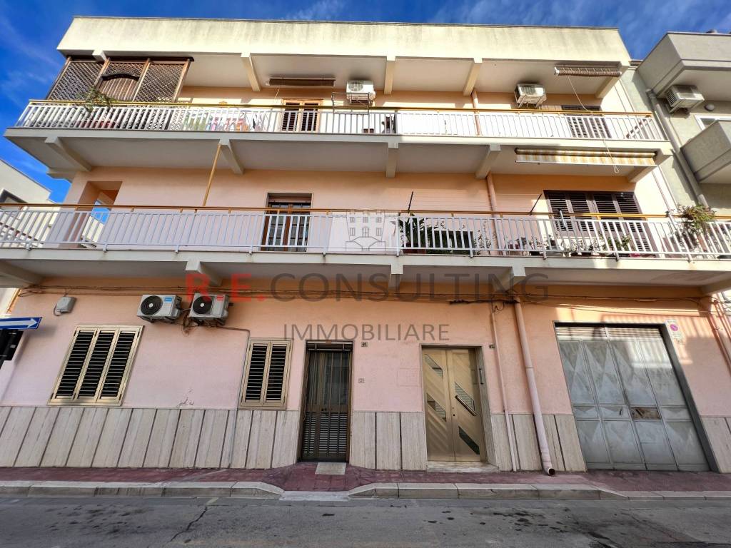 Appartamento a Grottaglie in Via Pescara, 61 - Foto 2