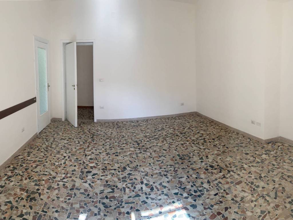 Immobile a Nuoro in Via La Marmora - Foto 5