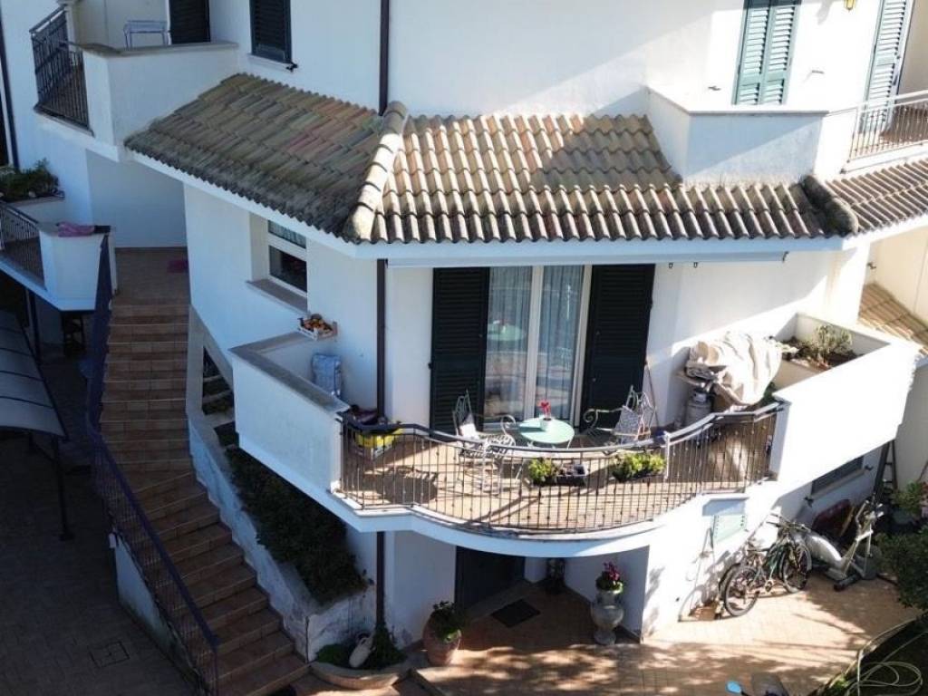 Villa a Fondi in Via Madonna delle Grazie - Foto 2