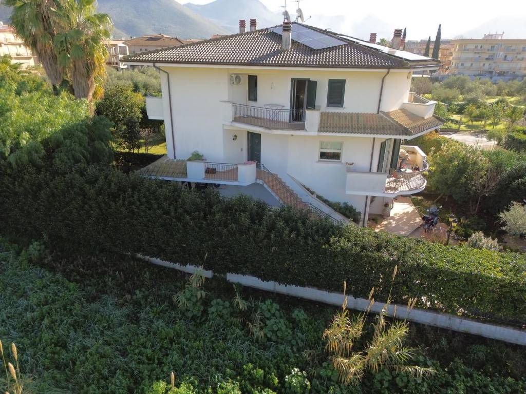 Villa a Fondi in Via Madonna delle Grazie - Foto 3