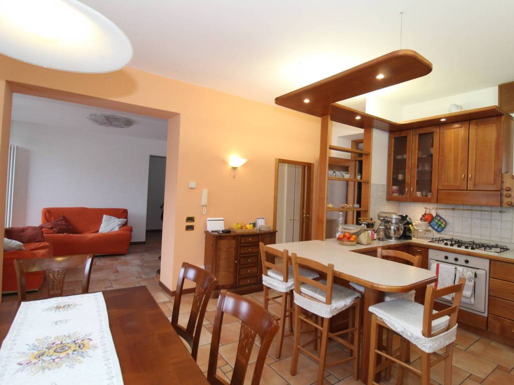 Appartamento a Valdagno in Viale Trento - Foto 4