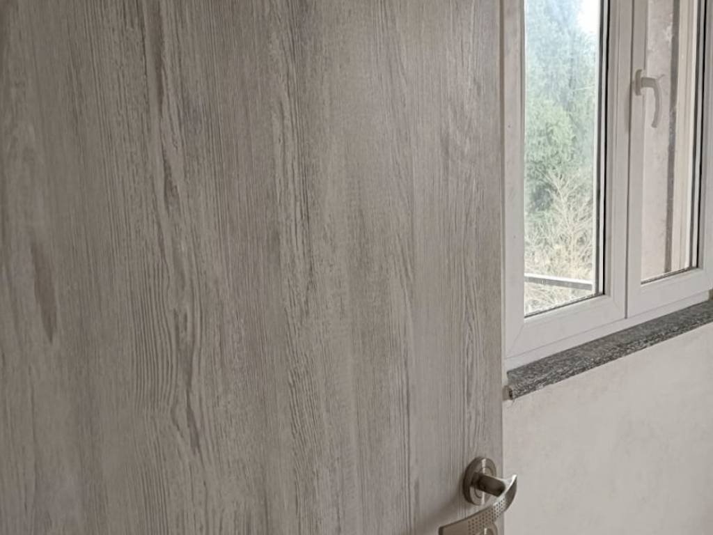 Appartamento a Brebbia in Via Monte Santo, 3 - Foto 3