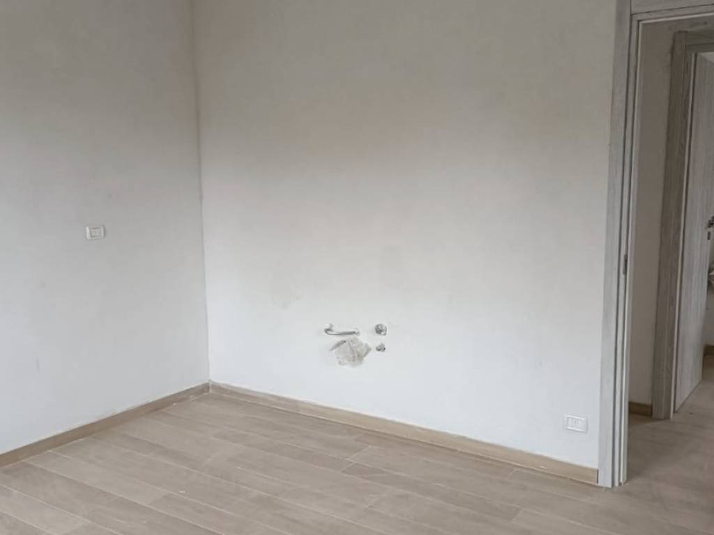 Appartamento a Brebbia in Via Monte Santo, 3 - Foto 5