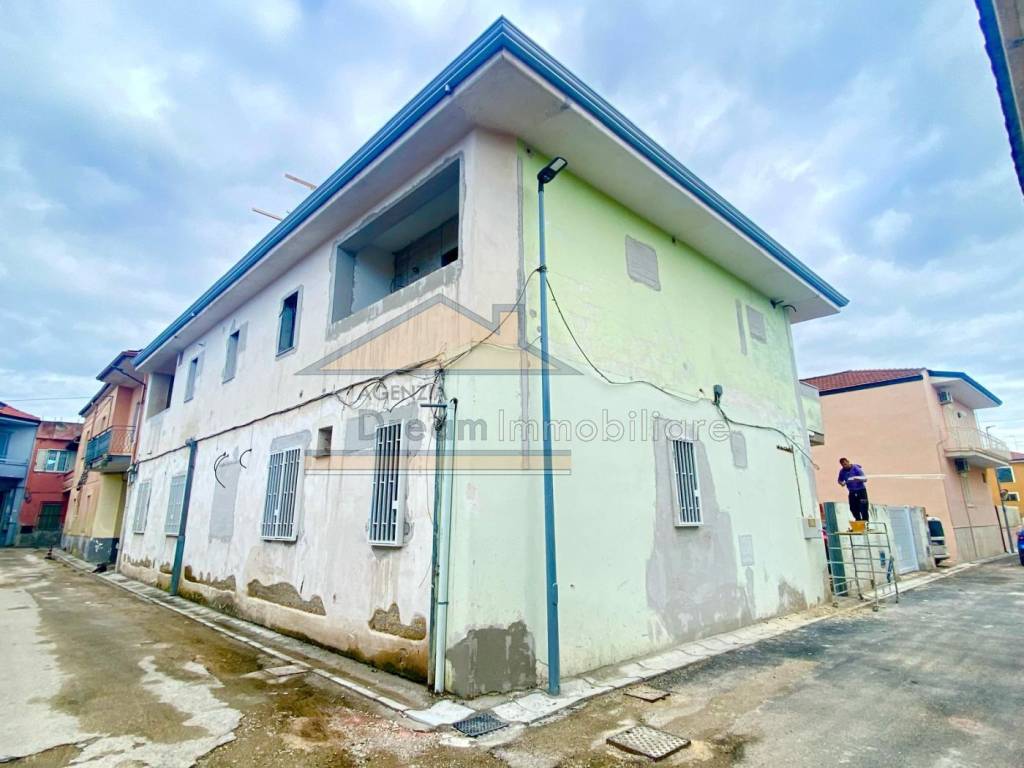 Villa a Trentola-ducenta in Via Nunziale Sant'Antonio - Foto 4