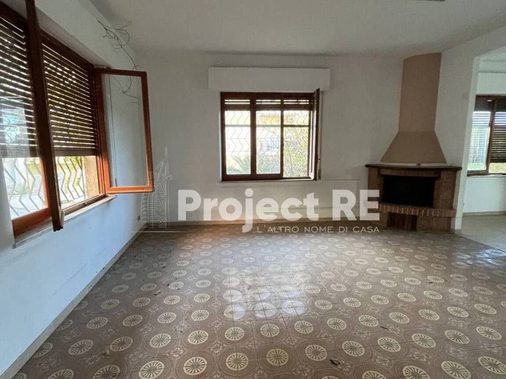 Palazzo / stabile a Reggio calabria in Via Eremo Condera S.N.C. - Foto 3