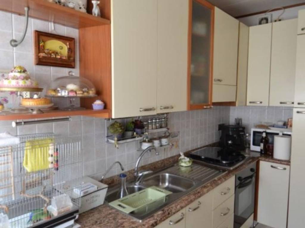 Appartamento a Piombino in Piazza Enrico Berlinguer - Foto 4