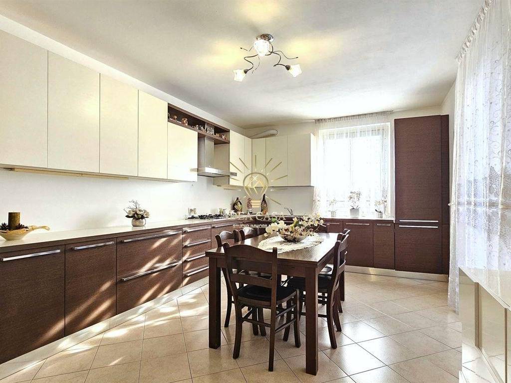 Appartamento a Monticello brianza in XXV APRILE, 9 - Foto 4