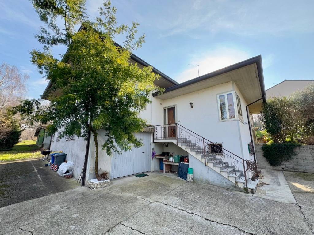 Villa a Crocetta del montello in Via Ivo L. Lollini, 11 - Foto 5