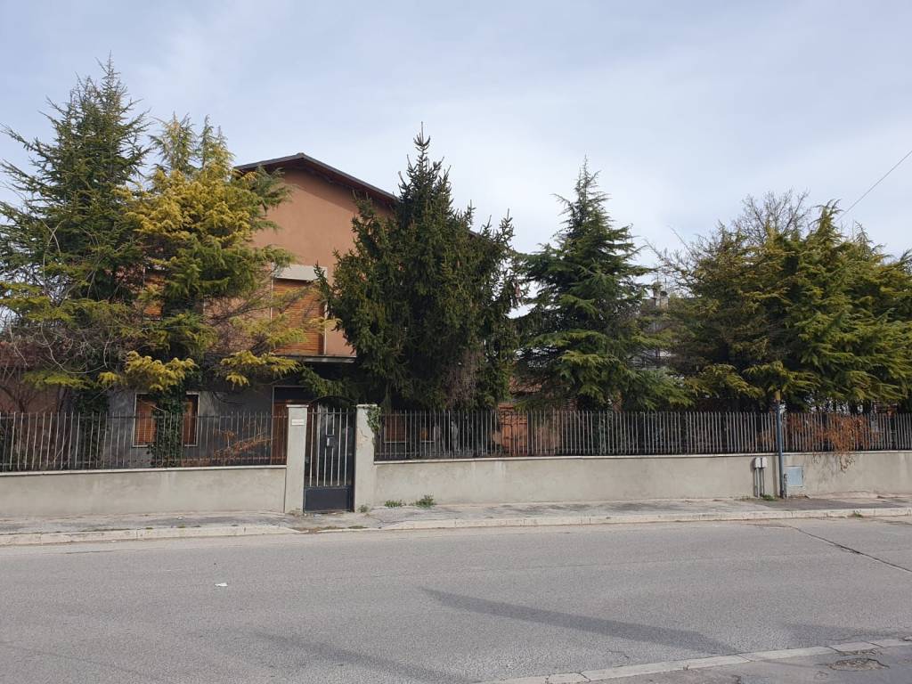 Casa indipendente a Avezzano in Via Nuova - Foto 5