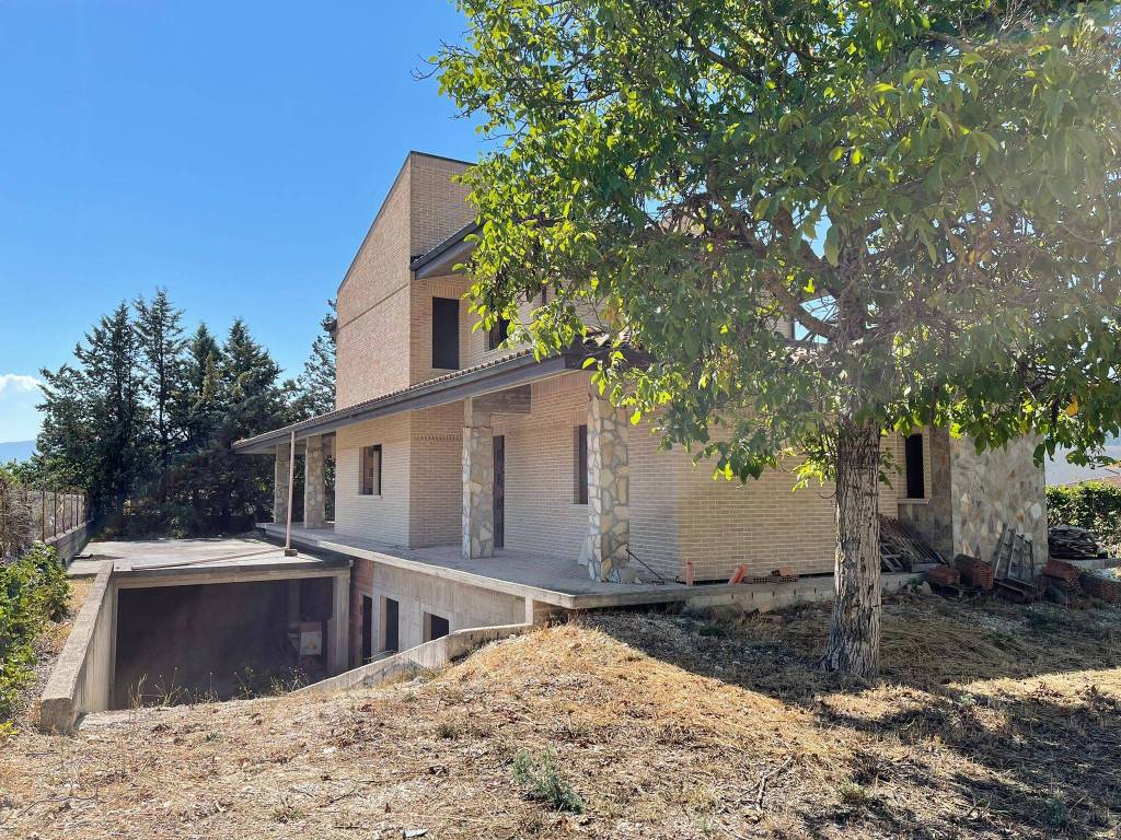 Villa a Avezzano in Via Renato Fucini - Foto 4