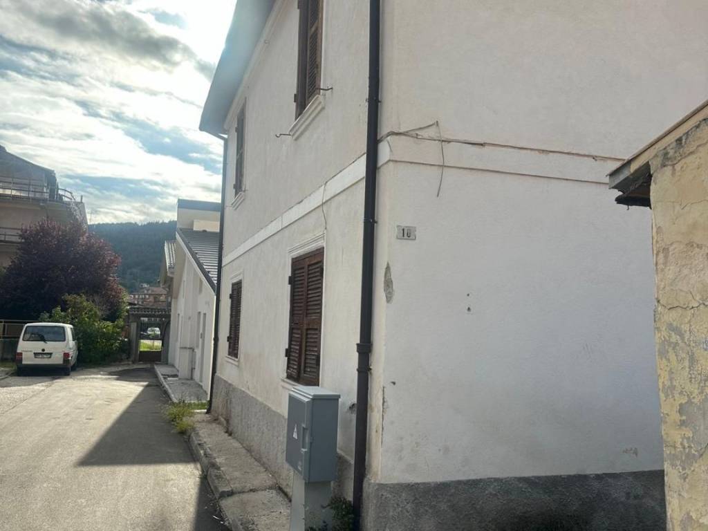 Casa indipendente a Avezzano in Via Monte Salviano - Foto 2