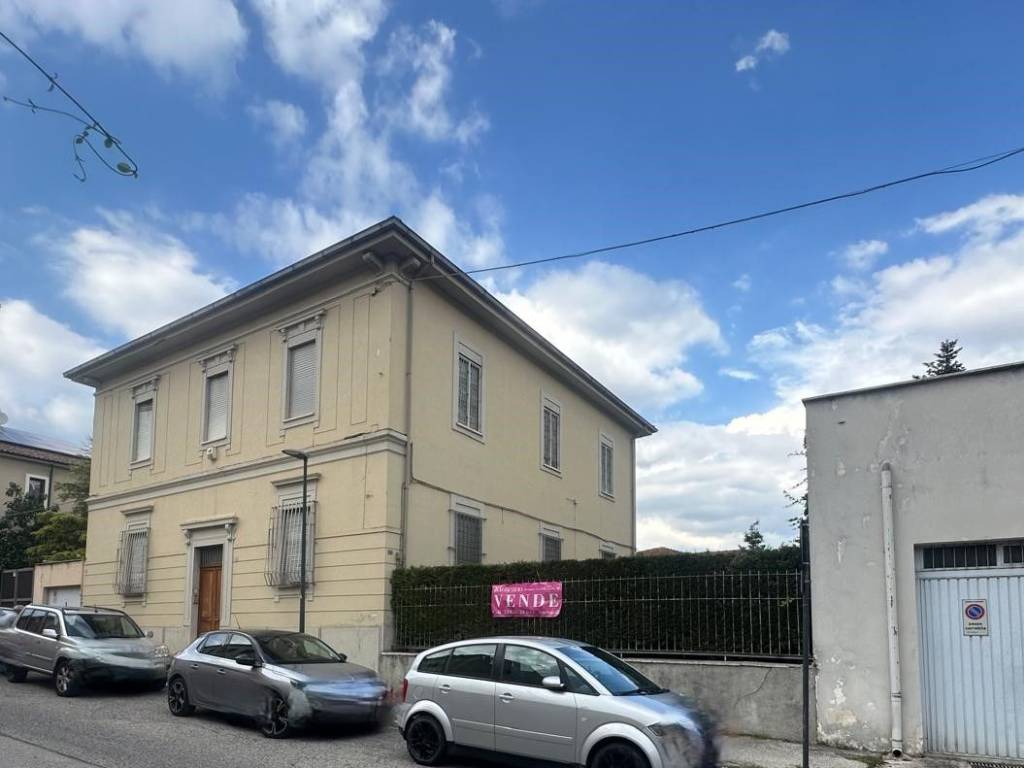 Villa a Avezzano in Via Monfalcone - Foto 3