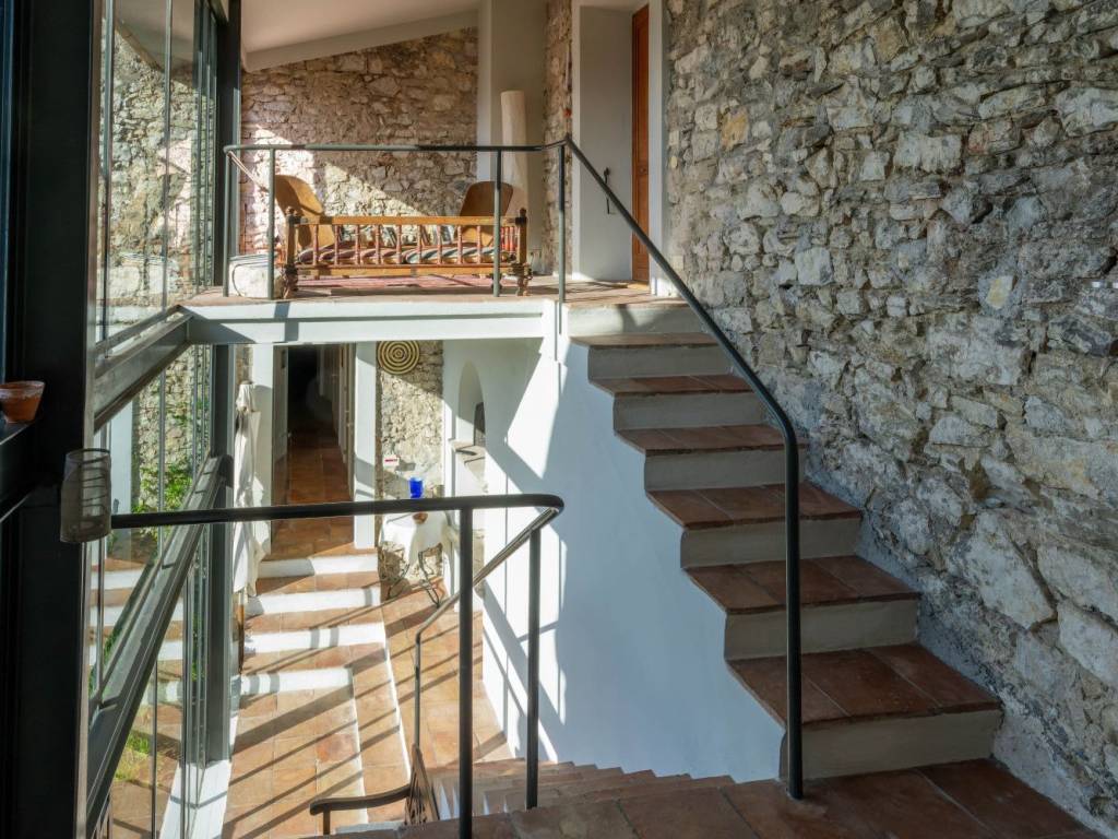 Villa a Labro in Via Ciro Menotti - Foto 2