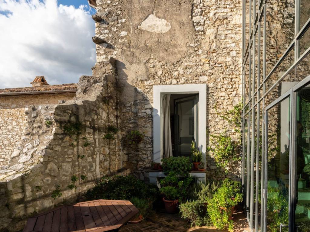 Villa a Labro in Via Ciro Menotti - Foto 3