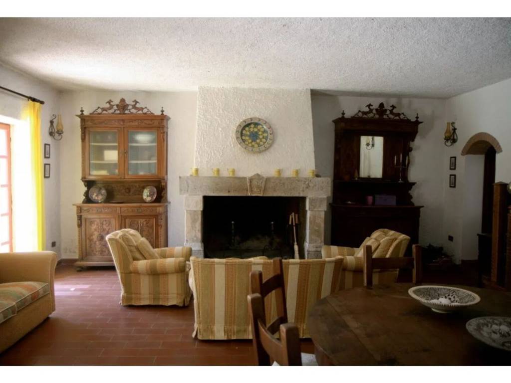 Villa a Magliano de' marsi in Via Vicinale Delle Castagne S.N.C. - Foto 5