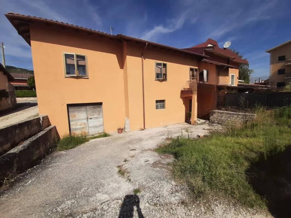 Villa a Avezzano in Via San Francesco - Foto 2