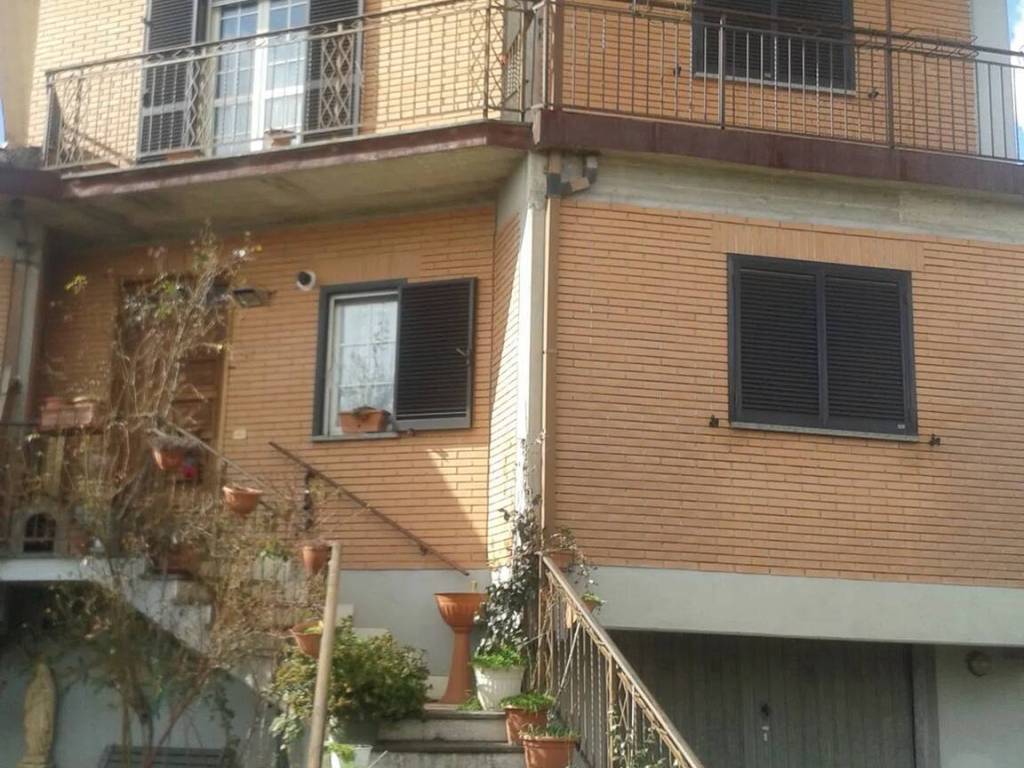 Villa a Scurcola marsicana in Via Vicenne Dei Santi S.N.C. - Foto 2