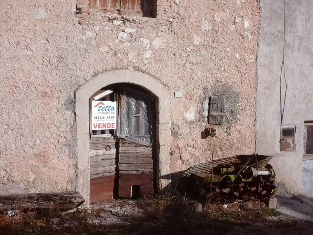 Rustico / casale a Massa d'albe in Via Degli Stalloni S.N.C. - Foto 2