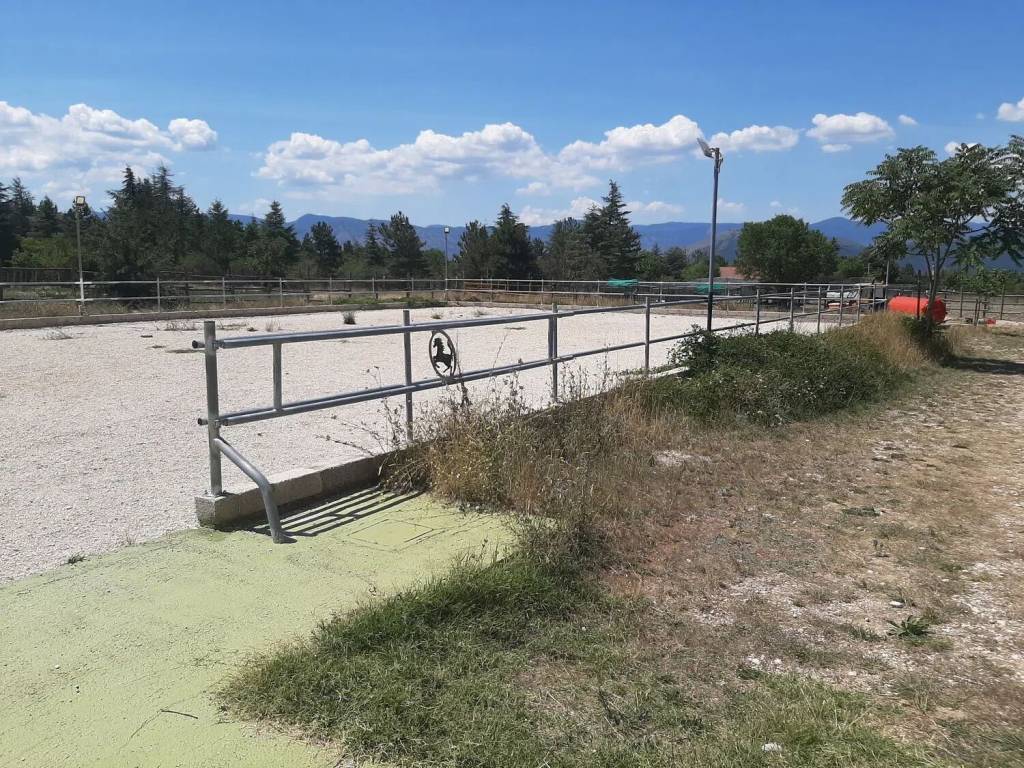 Villa a Massa d'albe in Via Della Vara S.N.C. - Foto 5