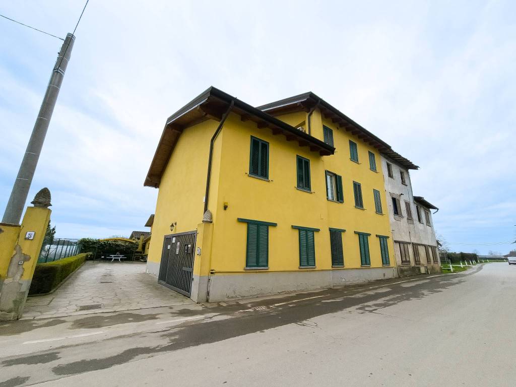 Appartamento a Calvenzano in Via Arzago, 5 - Foto 2