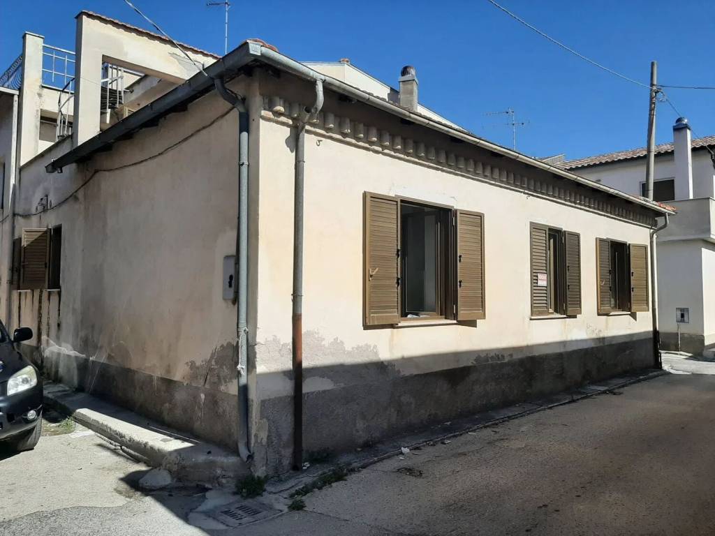 Villa a San benedetto dei marsi in Via Marconi, 13 - Foto 3