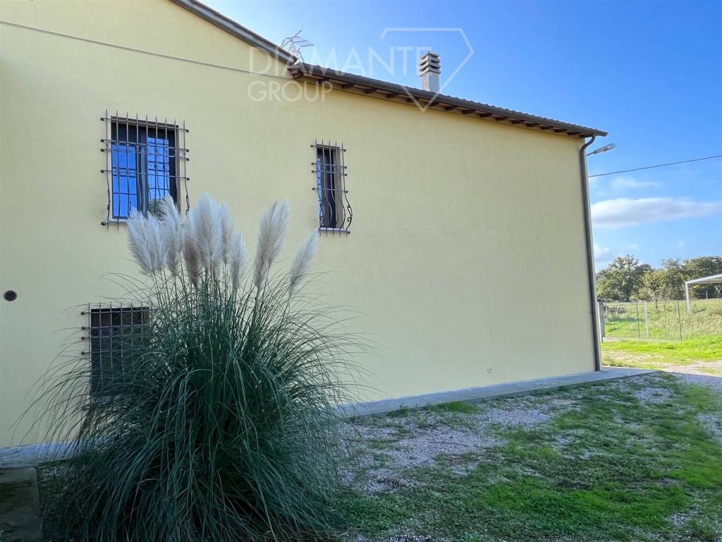 Casa indipendente a Castiglione del lago in Castiglione del Lago - Foto 3