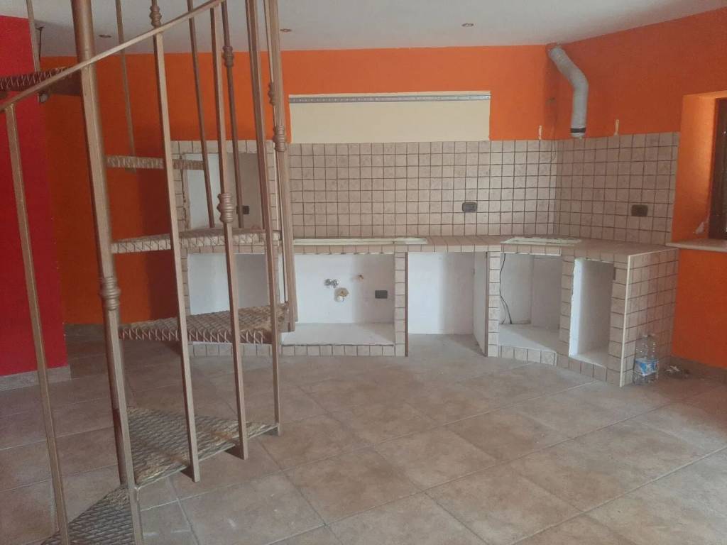 Villa a Capistrello in Via Mazzini S.N.C. - Foto 2