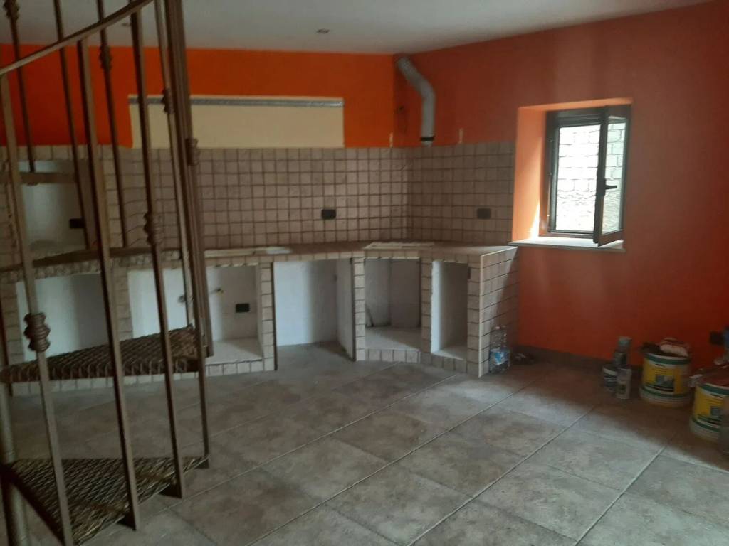 Villa a Capistrello in Via Mazzini S.N.C. - Foto 3