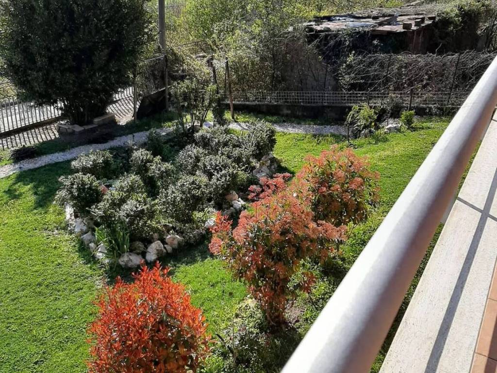 Villa a Canistro in Via Gran Paradiso S.N.C. - Foto 2